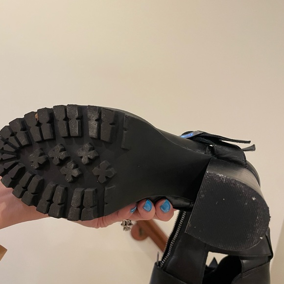 Steve Madden Designer inspired booties - Picture 2 of 3